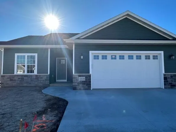 2339 E Honeygold Ct, Appleton, WI 54913