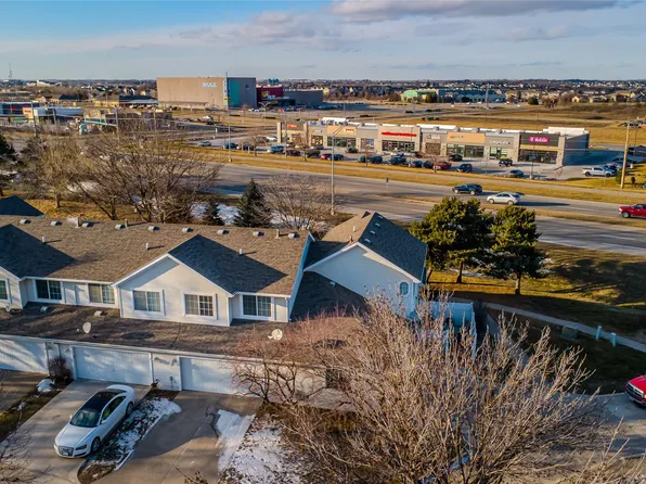 555 SE Laurel St Unit 6, Waukee, IA 50263