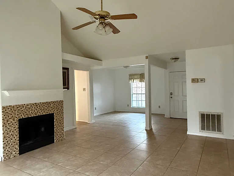 6510 Grand Haven Dr — Photo 3