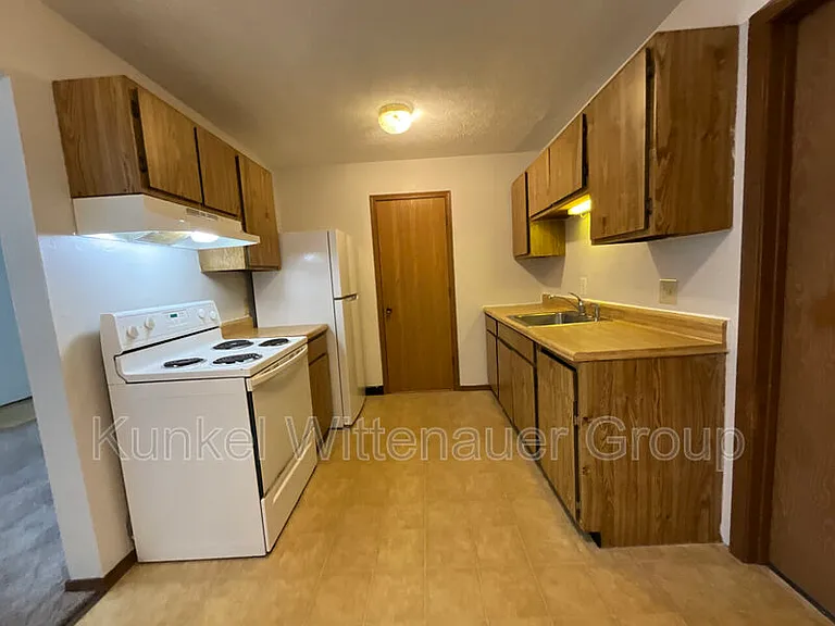 2609H Sierra Dr — Photo 5