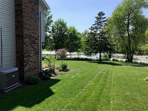 3rd image of 4225 Cottonwood Ln N