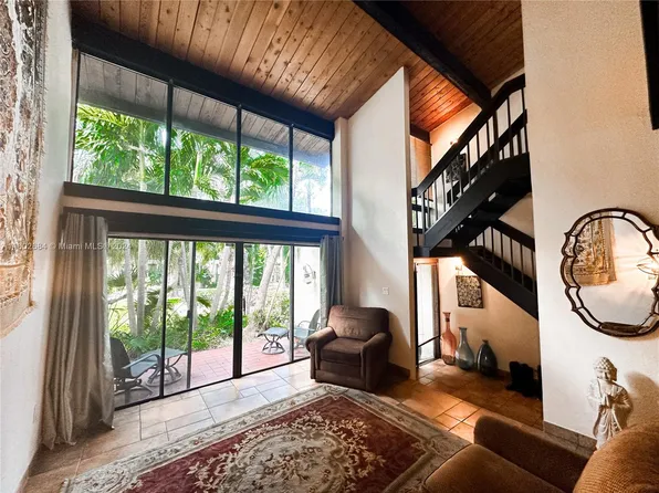 19224 NE 25th Ave APT 262D, Miami, FL 33180