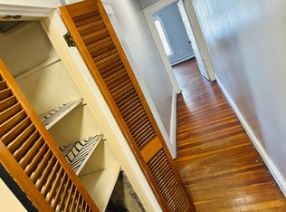 29 Bloomfield St #1, Pawtucket, RI 02861