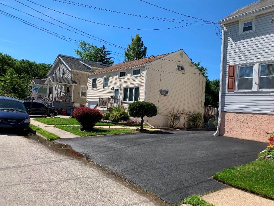 2nd image of 2330 Nylsor Ave
