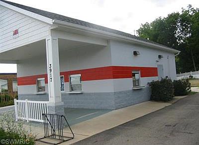 2nd image of 3917 Leland Ave NE