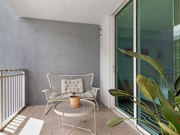 60 NW 37th Ave, Miami, FL