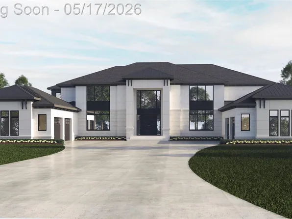 4592 Pinnacle Blvd, Rochester, MI 48306