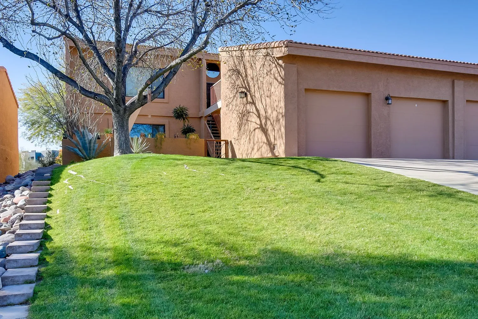 2 bed, 2.0 bath, 1227 sqft, $2,770 — Photo 4