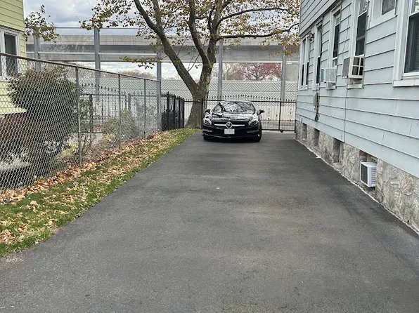 115-26 Van Wyck Expressway image 6 of 19