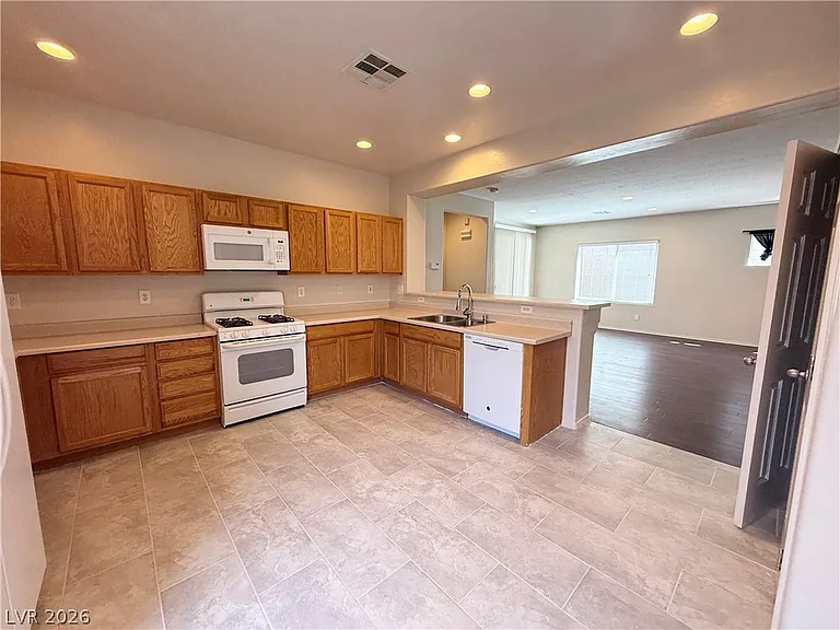 2660 Dirleton Pl — Photo 11