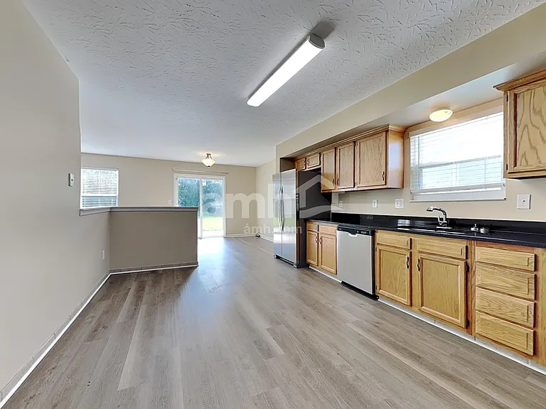 5974 Marsh Cir — Photo 4