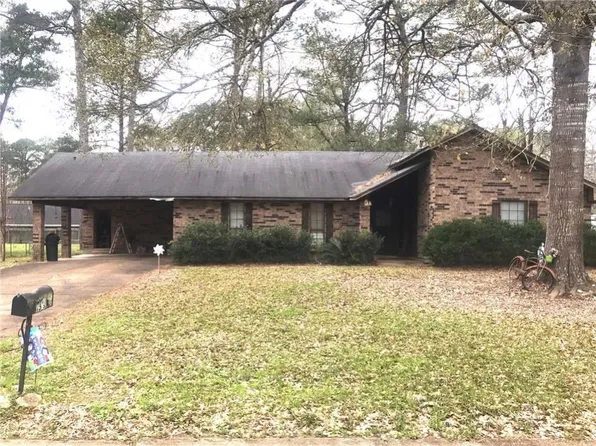 153 Wildwood Dr, Pineville, LA 71360