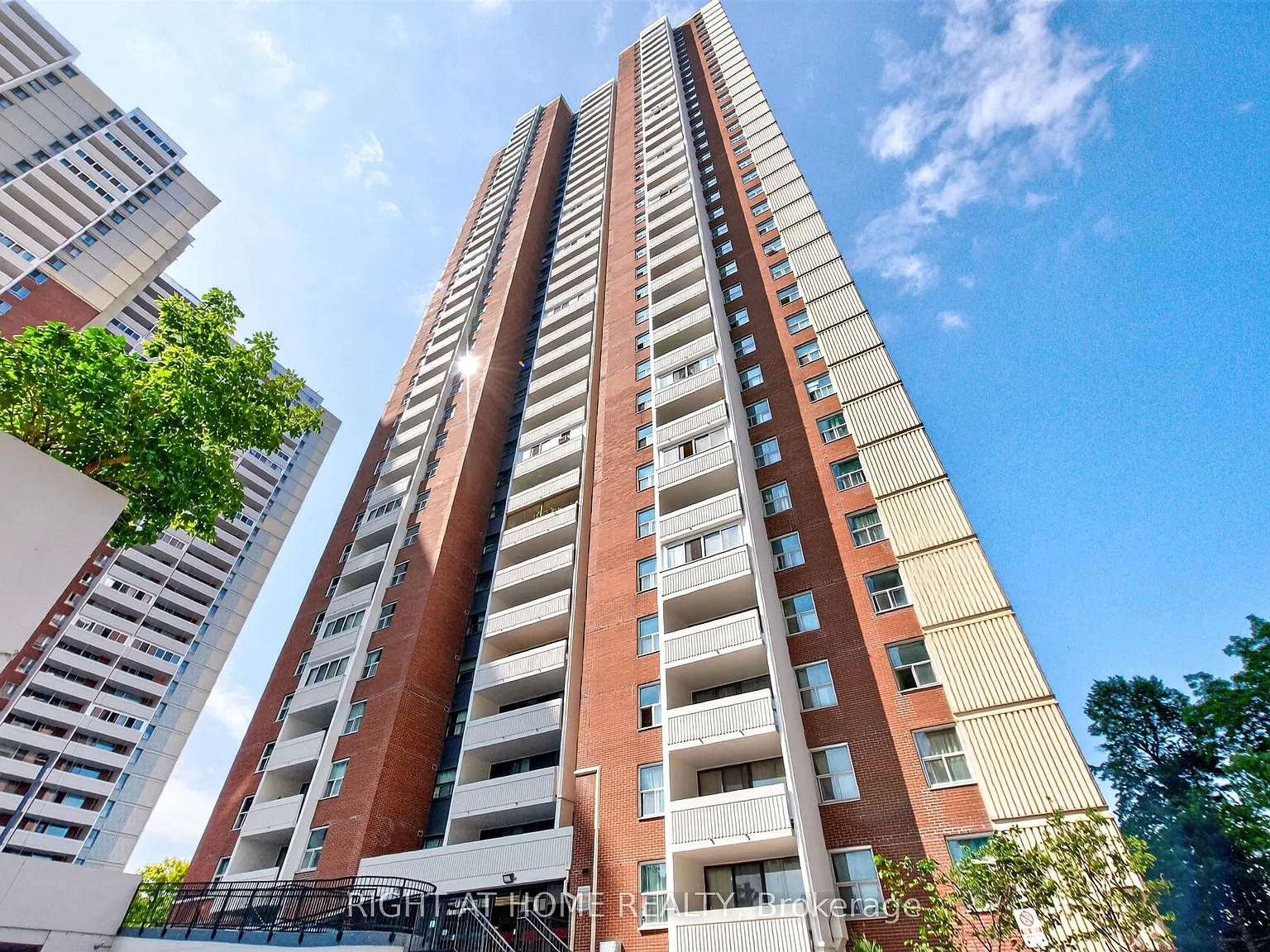 3 Massey Sq — Photo 3