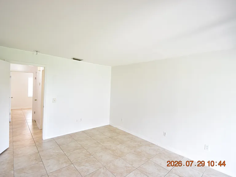 409 Big Cedar Way #B — Photo 8