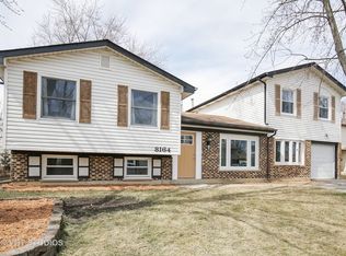 8164 N Carrolton Ct, Hanover Park, IL