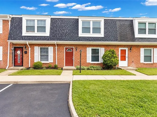 360 Susan Constant Dr, Newport News, VA 23608