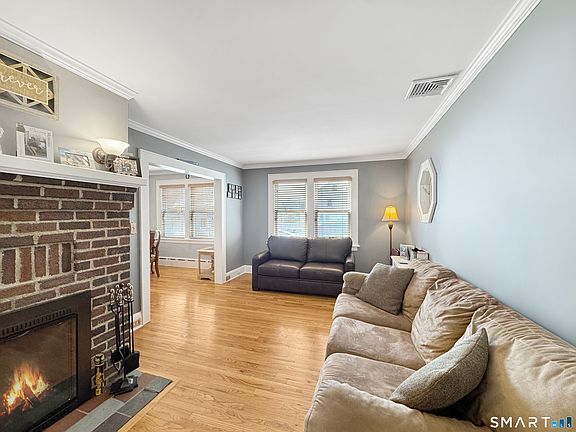 5th image of 707 Hope Street