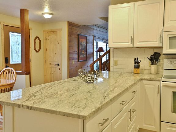 4th image of 3 Leisure Ln #Id1247506p