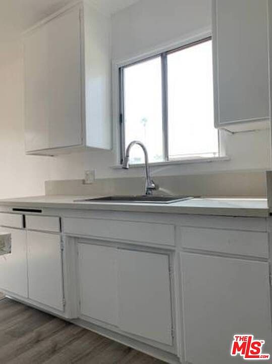2nd image of 1233 N Ardmore Ave #12