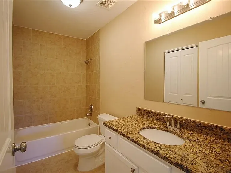 213 Cherokee Ln — Photo 27