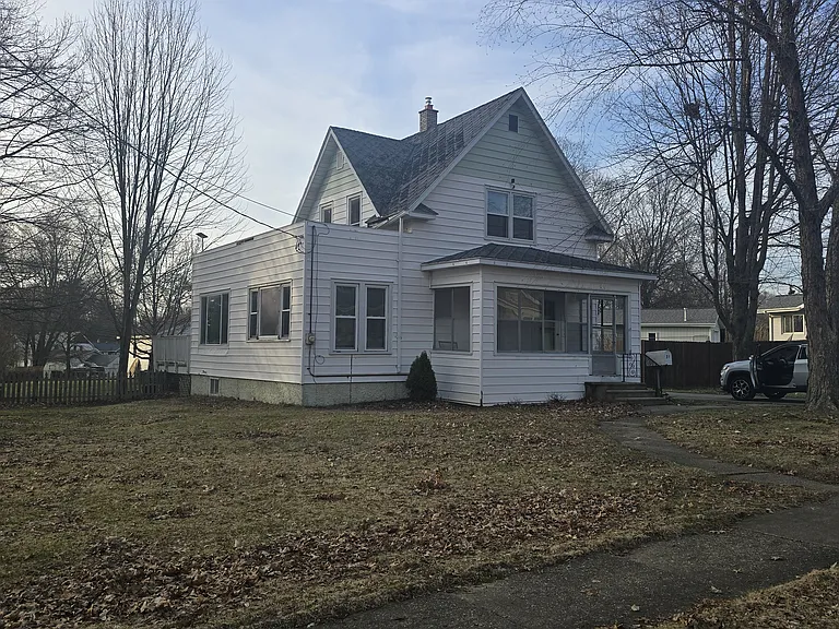 31 Eldredge St — Photo 8