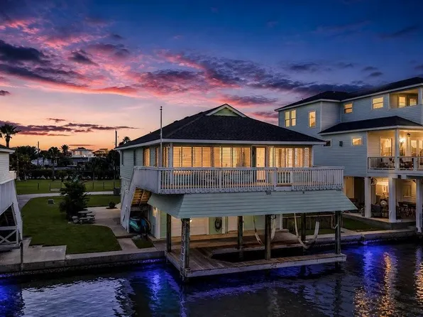 16610 Tern Rd, Jamaica Beach, TX 77554