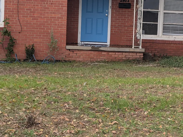 2417 S Kennedy Ave — Photo 4