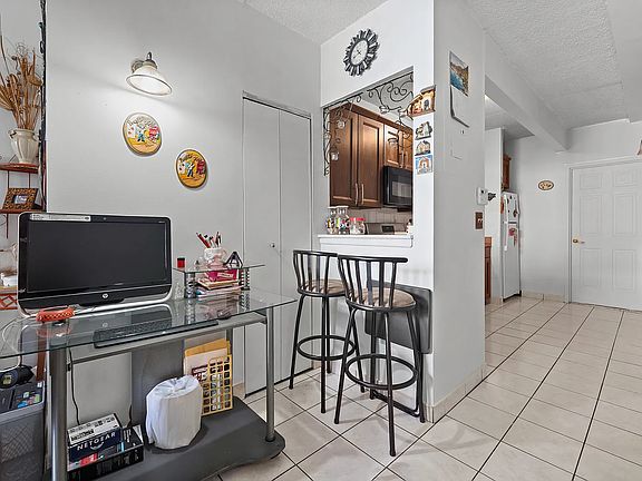5th image of 740 Saint Anns Ave #71C