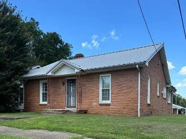 427 W Morton St, Morganfield, KY 42437
