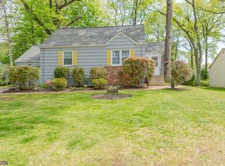 2446 Hill Rd, Scotch Plains, NJ 07076