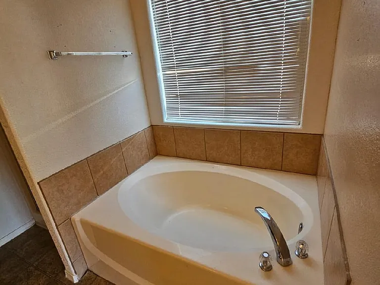 2897 Ancho Ave — Photo 10