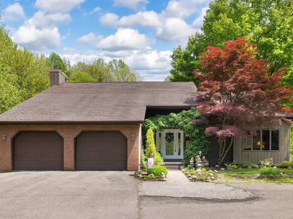 7431 Bargain Rd, Erie, PA 16509