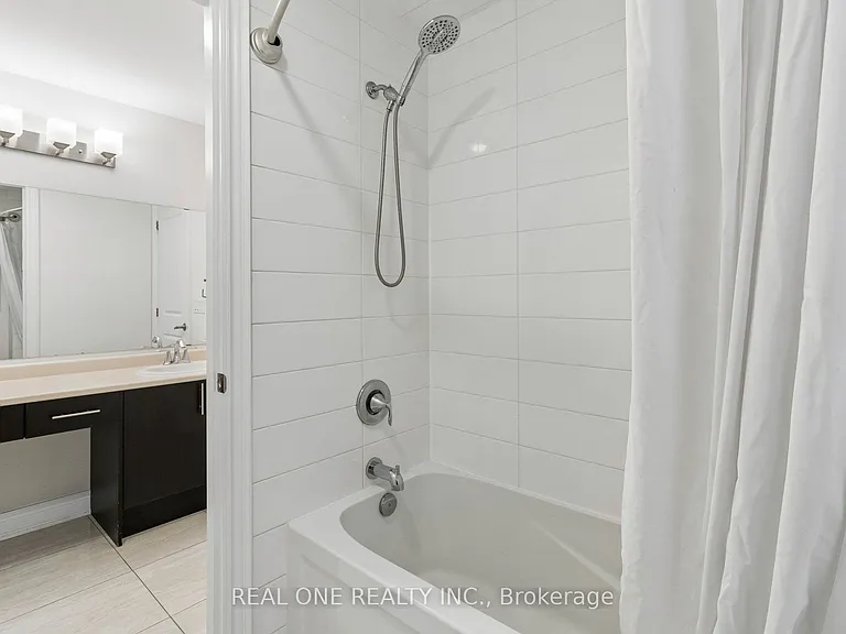 19 Rivoli Dr — Photo 30