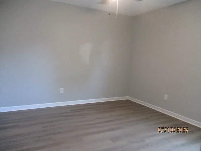 323 Oak St #323 — Photo 4