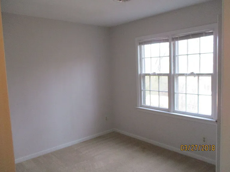 1912 Millsap Ln — Photo 10