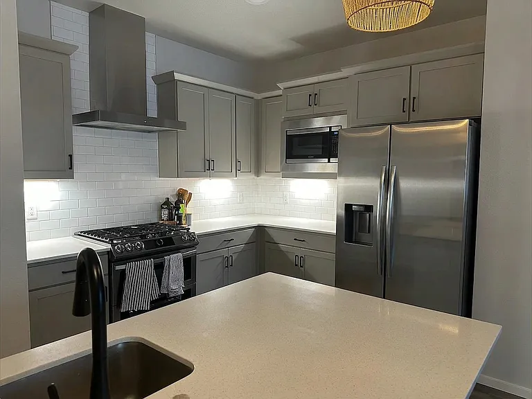 2944 Barnstormer St #4 — Photo 3