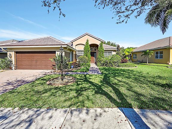 5th image of 10785 NW 64th Court