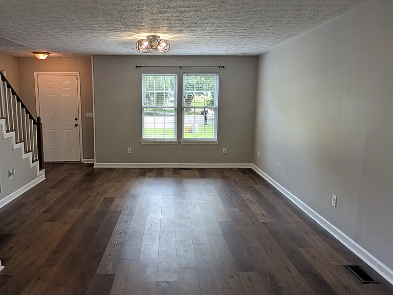 116 Paxton Ct — Photo 5