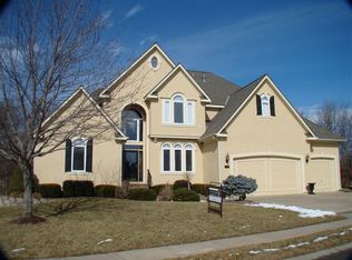 1357 NE Tara Cir, Blue Springs, MO 64014