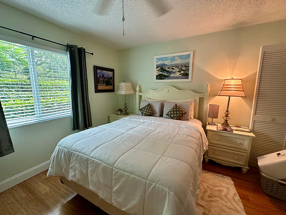 240 Timber Lake Cir
