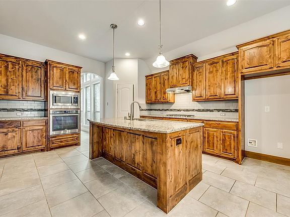 3rd image of 4208 Bobcat Ln