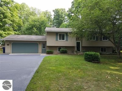 1891 Hummingbird Ln, Traverse City, MI, 49696