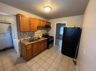 21525 Waltham Rd, Warren, MI 48089