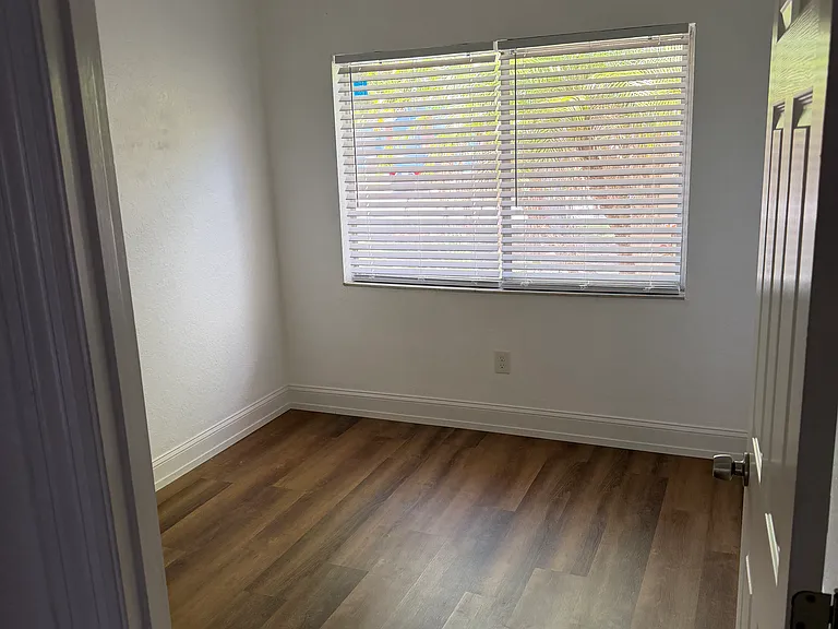1306 Coolmont Dr — Photo 10