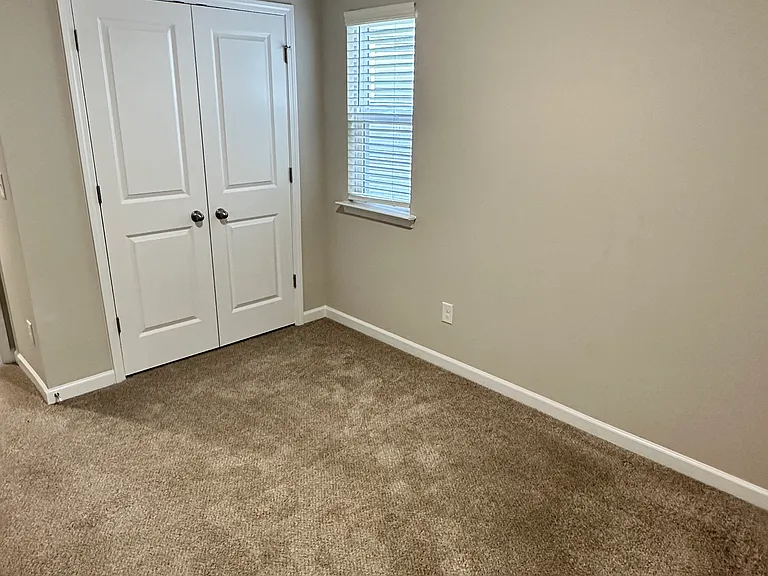 8037 Alderton Ln — Photo 15