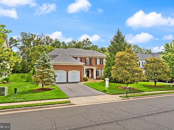 4th image of 1814 Woods Edge Dr NE