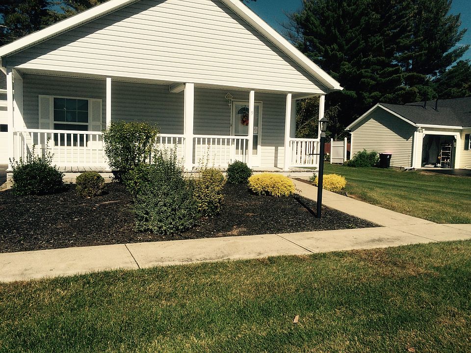 1st image of 9 Cherry Ln