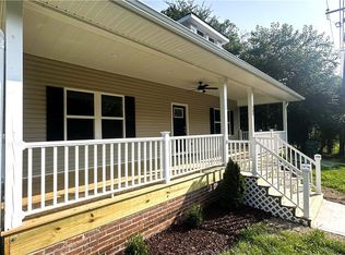 134 Archer Ave, Colonial Heights, VA 23834