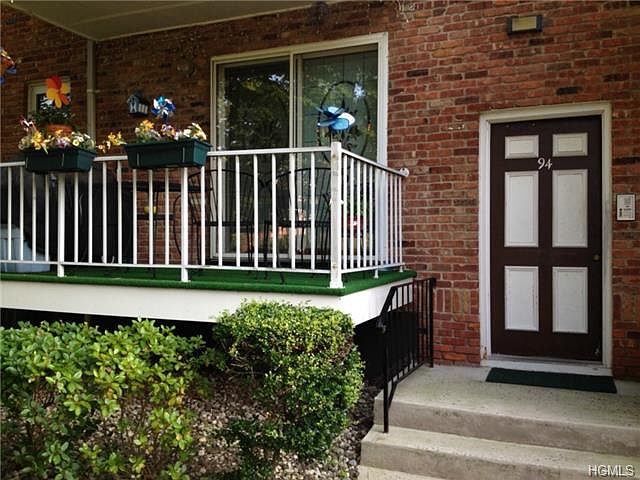 1st image of 94 Bon Aire Cir APT V2