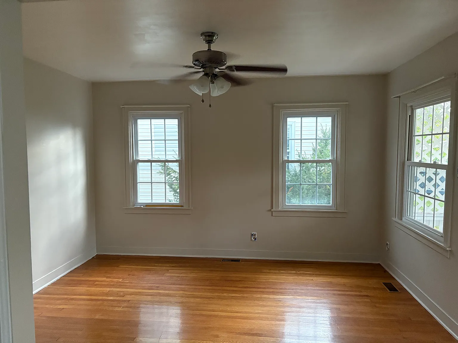 2 bed, 1100 sqft, $1,500 — Photo 4